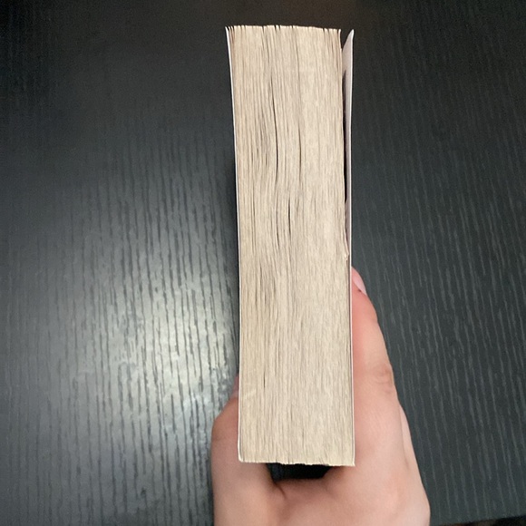 Nora Robert’s - Keep You Close - Picture 3 of 5